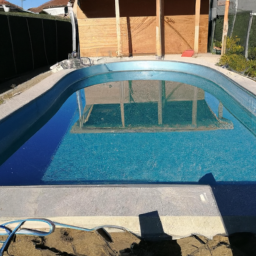 Assemblez votre piscine en un rien de temps avec un kit complet et facile à utiliser Persan